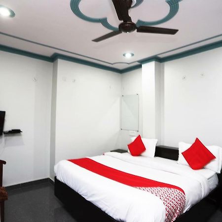 Oyo 43694 Hotel Hillson Pauri エクステリア 写真