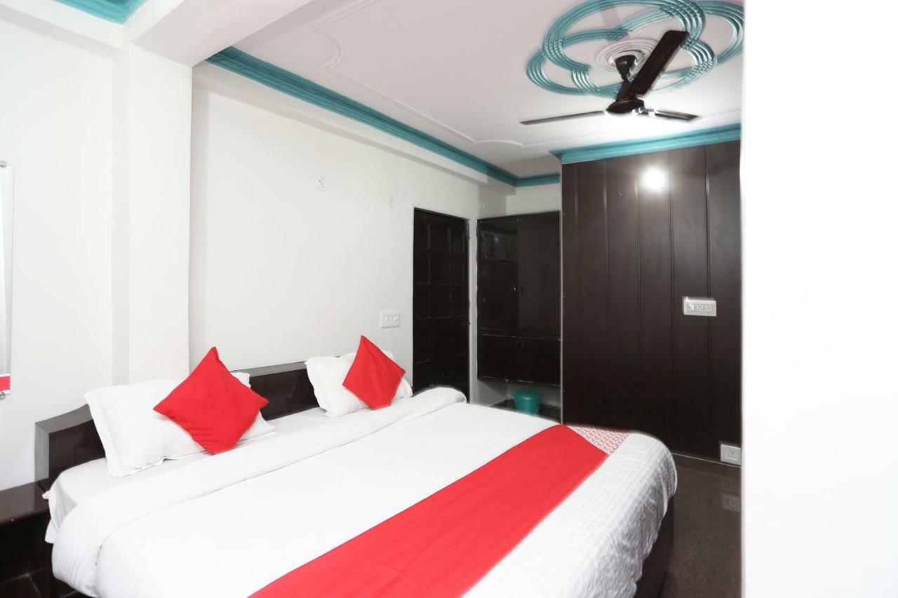 Oyo 43694 Hotel Hillson Pauri エクステリア 写真
