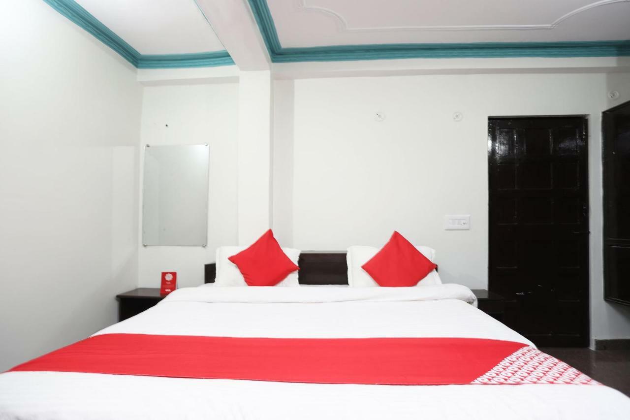 Oyo 43694 Hotel Hillson Pauri エクステリア 写真