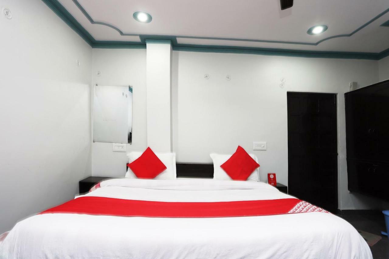Oyo 43694 Hotel Hillson Pauri エクステリア 写真