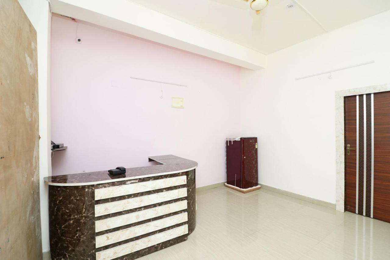 Oyo 43694 Hotel Hillson Pauri エクステリア 写真